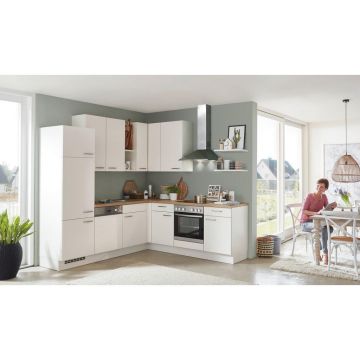 BUCĂTĂRIE LA COMANDĂ