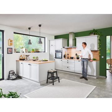 BUCĂTĂRIE LA COMANDĂ