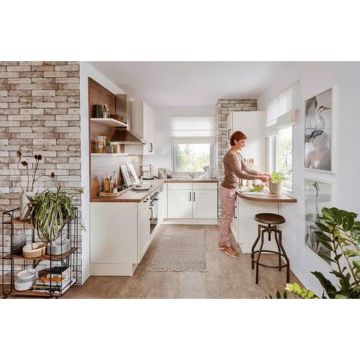 BUCĂTĂRIE LA COMANDĂ