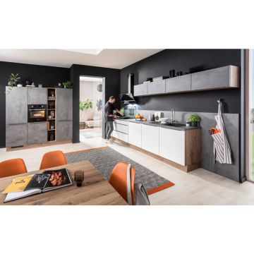 BUCĂTĂRIE LA COMANDĂ