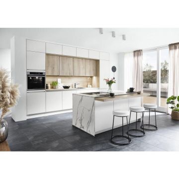 BUCĂTĂRIE LA COMANDĂ