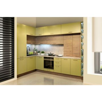 BUCĂTĂRIE LA COMANDĂ