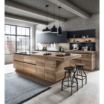 BUCĂTĂRIE LA COMANDĂ